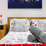 3 Bed 3 Bathroom Flat In Kensington B