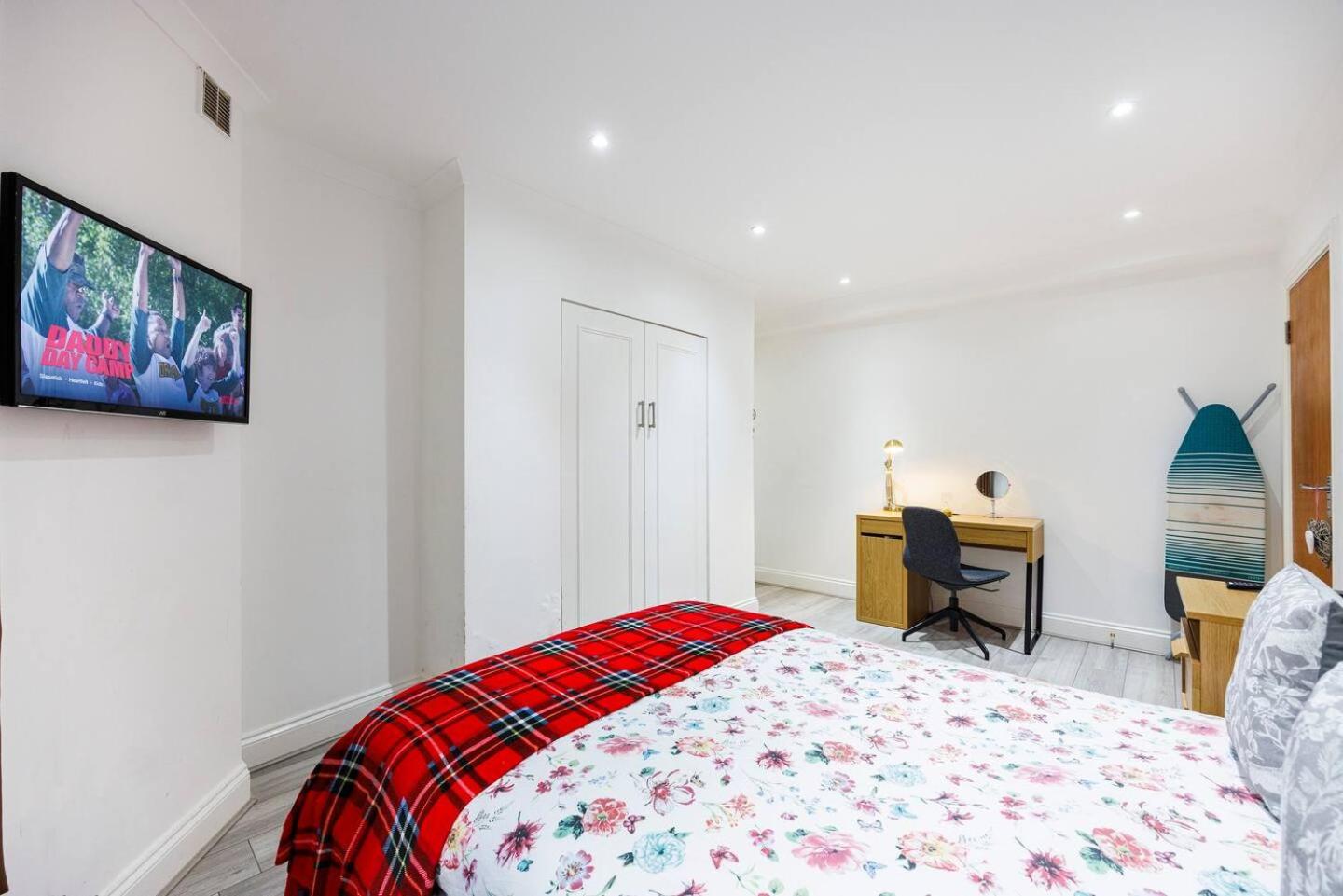 3 Bed 3 Bathroom Flat In Kensington B Appartamento *