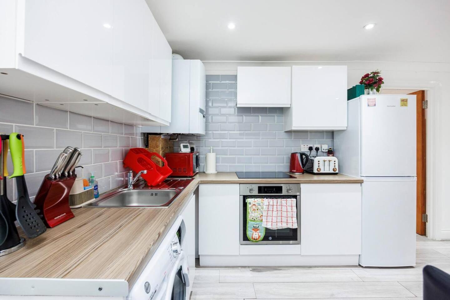 3 Bed 3 Bathroom Flat In Kensington B Appartamento