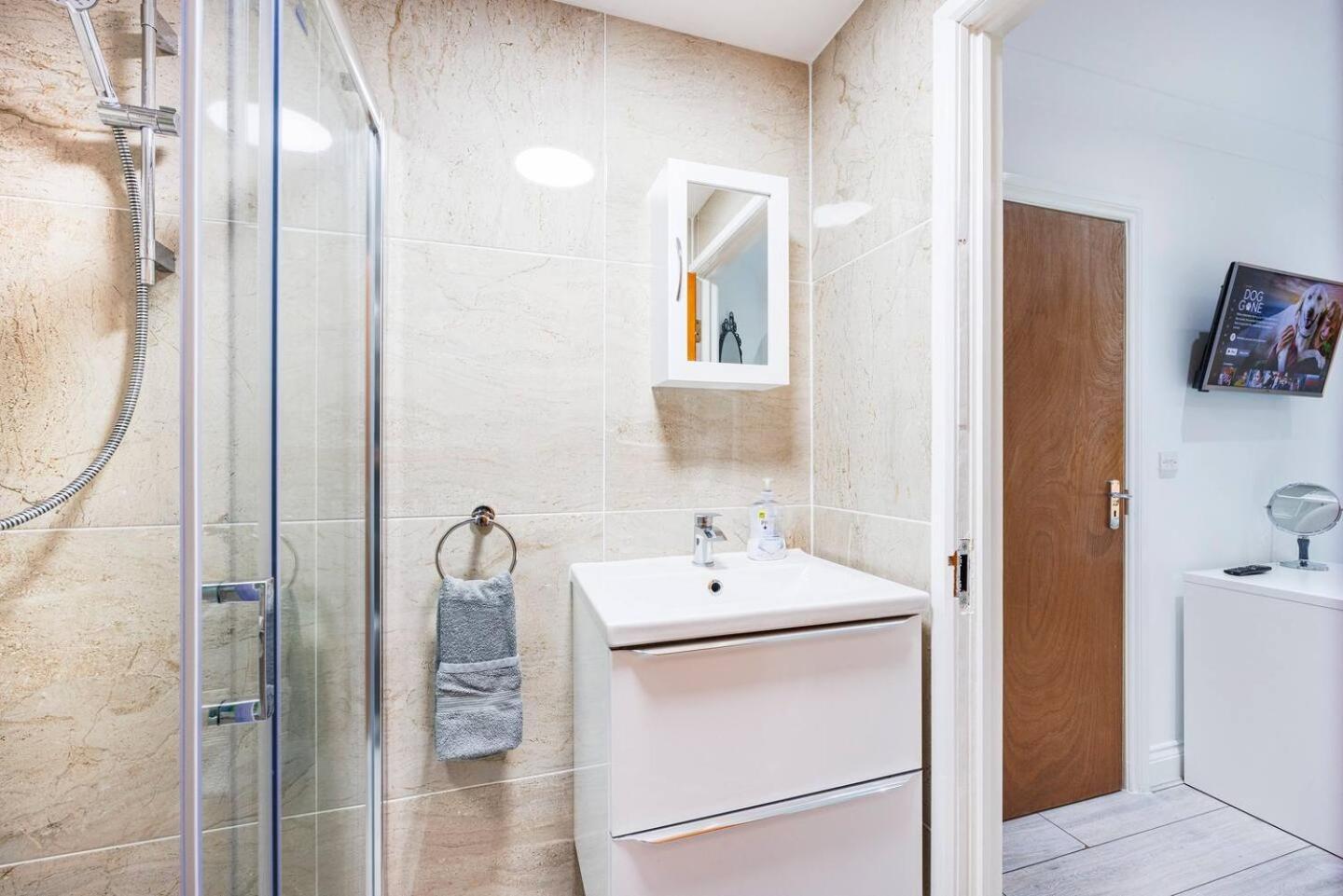 3 Bed 3 Bathroom Flat In Kensington B Appartamento Londra